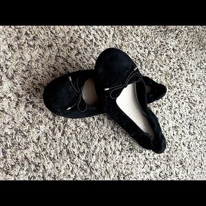 Black women’s velvet flats, size 8.5! Brand new.